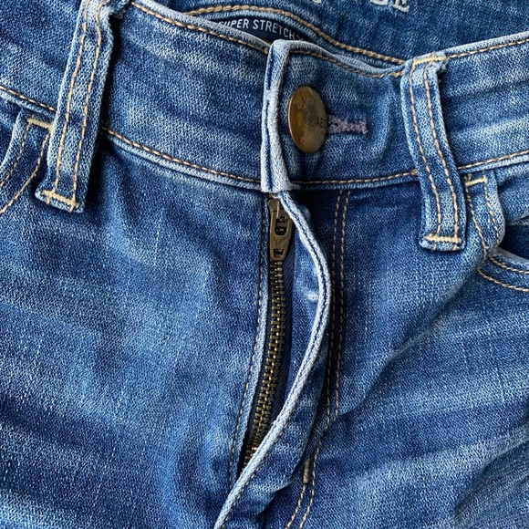 AE Distressed Jeans - Picture 7 of 10